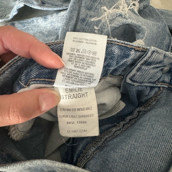 DL1961 Emilie Straight Ultra High Vintage Ankle Super Light Shredded Jeans 24 - Picture 10 of 11